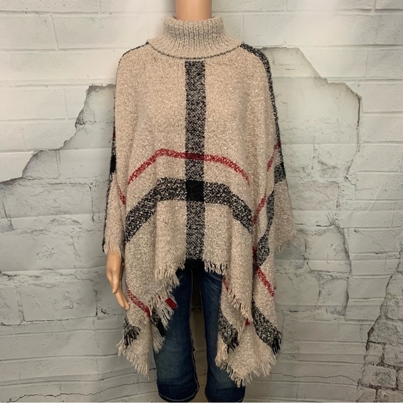 Plaid Super Soft Poncho - Picture 1 of 3